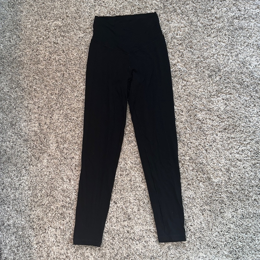 Black aerie crossover leggings!